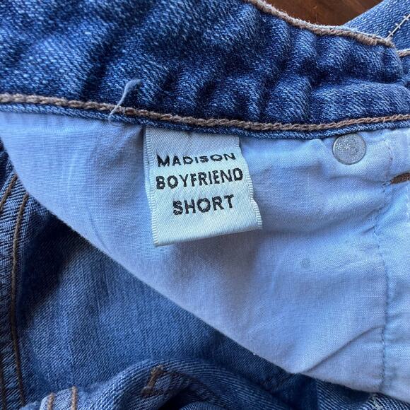 Tularosa Madison Boyfriend  Denim Jean Short. Women's Size 28. Fits larger - Picture 8 of 8